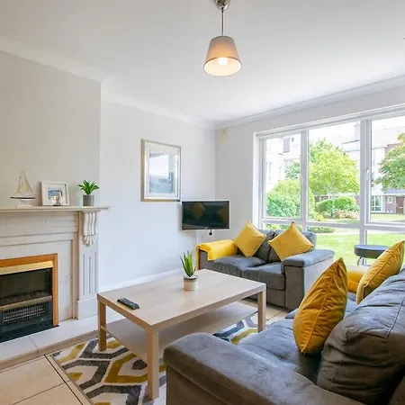 4 Bedrooms - Campus & High-speed Wi-fi