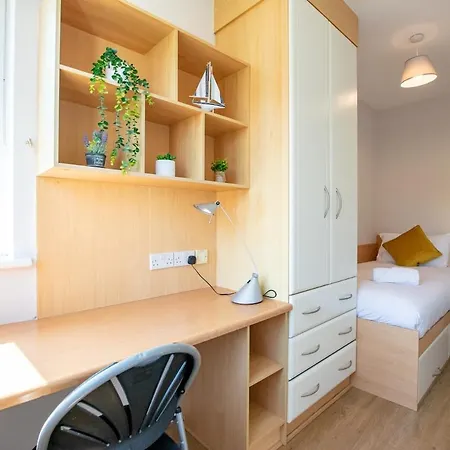 4 Bedrooms - Campus & High-speed Wi-fi Apartamento