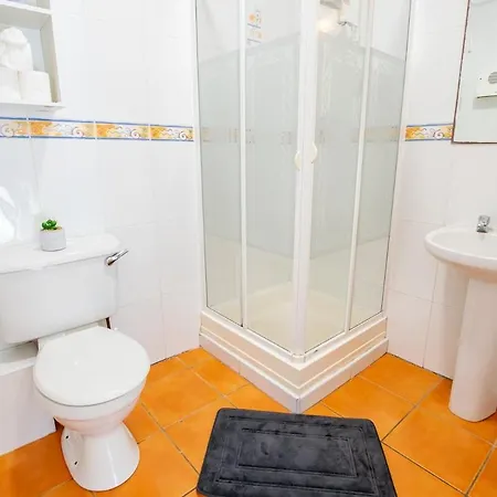 4 Bedrooms - Campus & High-speed Wi-fi * Limerick Junction