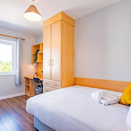 Spacious 4 Bed In 公寓 Limerick Junction