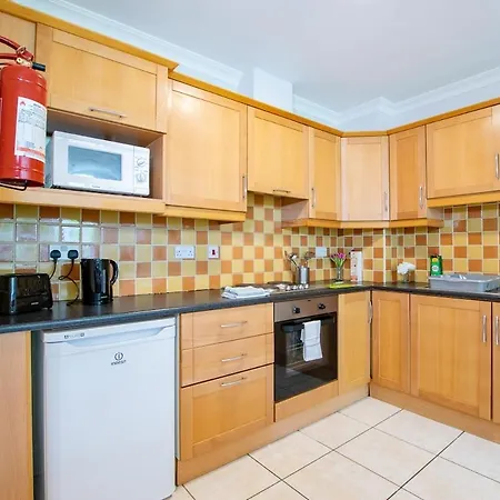 4 Bedrooms - Campus & High-speed Wi-fi * Limerick Junction