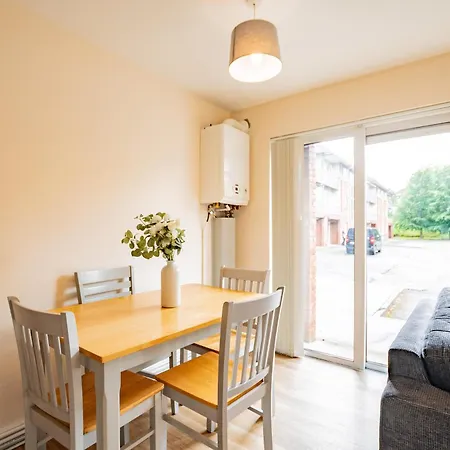 4 Bedrooms - Campus & High-speed Wi-fi Apartamento