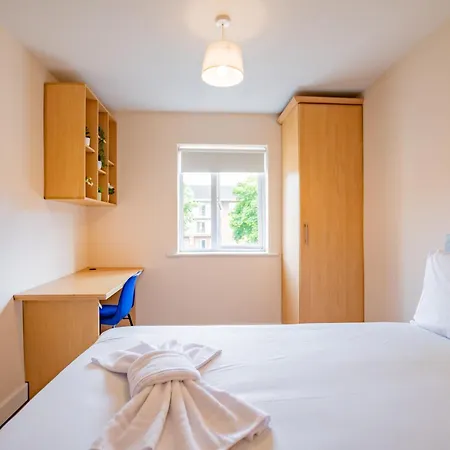 Apartamento 4 Bedrooms - Campus & High-speed Wi-fi