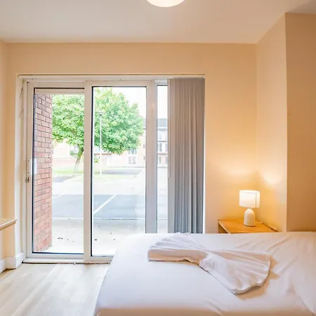 4 Bedrooms - Campus & High-speed Wi-fi Apartamento